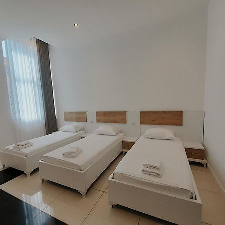 Hotel Restaurant Univers Shkodër Dış mekan fotoğraf