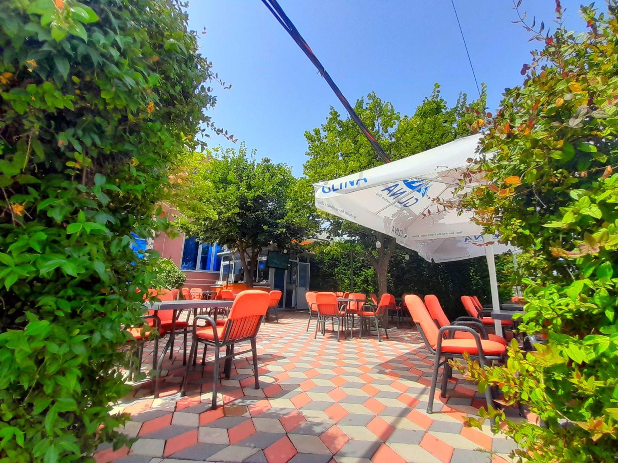 Hotel Restaurant Univers Shkodër Dış mekan fotoğraf