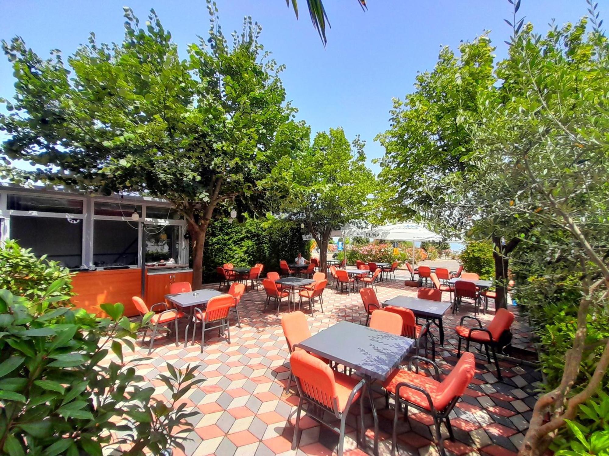Hotel Restaurant Univers Shkodër Dış mekan fotoğraf