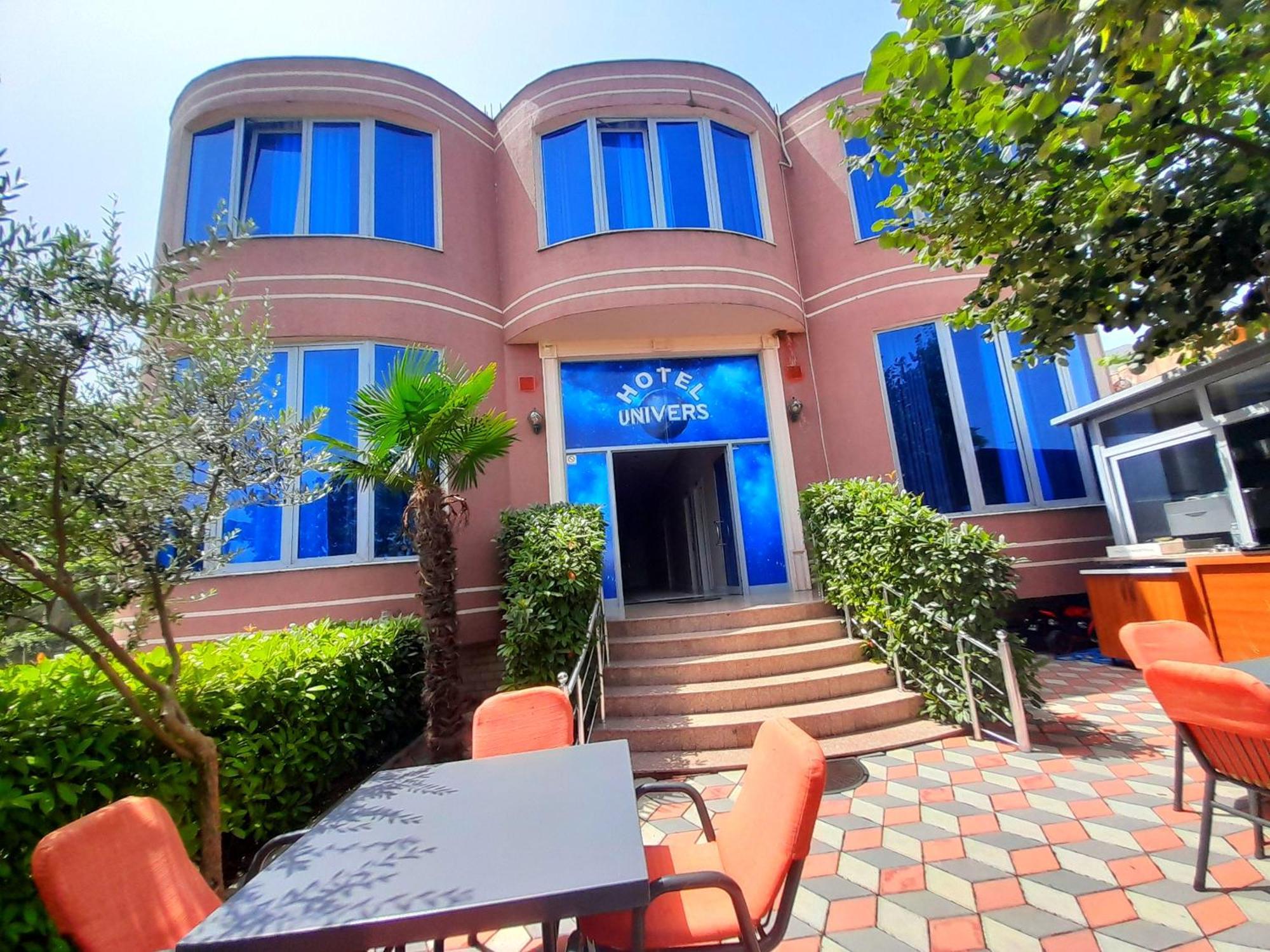 Hotel Restaurant Univers Shkodër Dış mekan fotoğraf