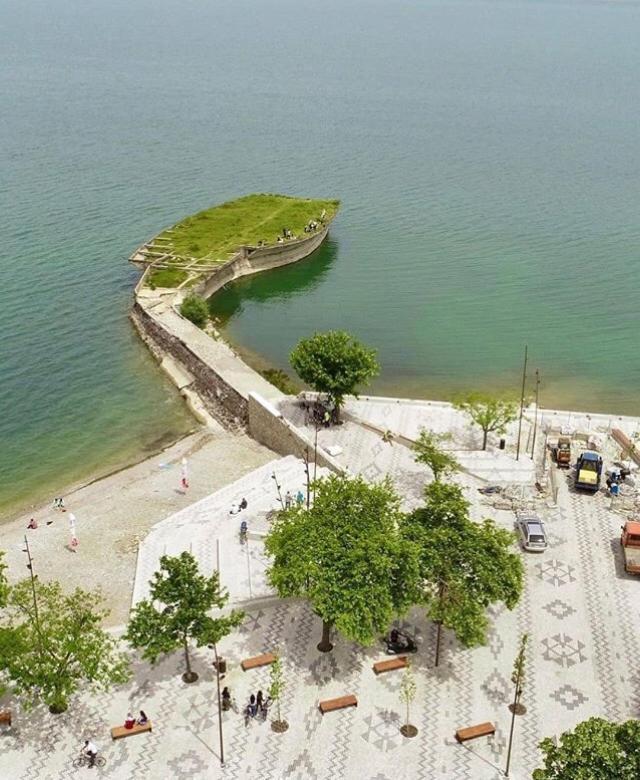 Hotel Restaurant Univers Shkodër Dış mekan fotoğraf